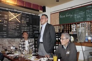 高28回2023同期会二次会3H-0400.jpg