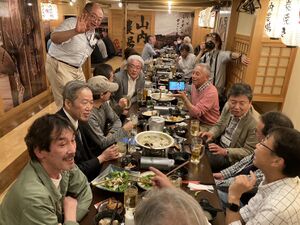 高28回2023同期会2次会F組007.jpg