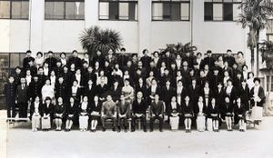 高28 1C入学保護者記念写真.jpg